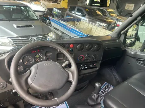IVECO Daily 35-S14 DIESEL CHASSI CABINE DUPLA TURBO INTERCOOLER, Foto 9