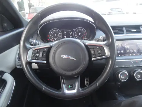 JAGUAR E-Pace 2.0 P250 FLEX R-DYNAMIC S AWD TURBO AUTOMTICO, Foto 8
