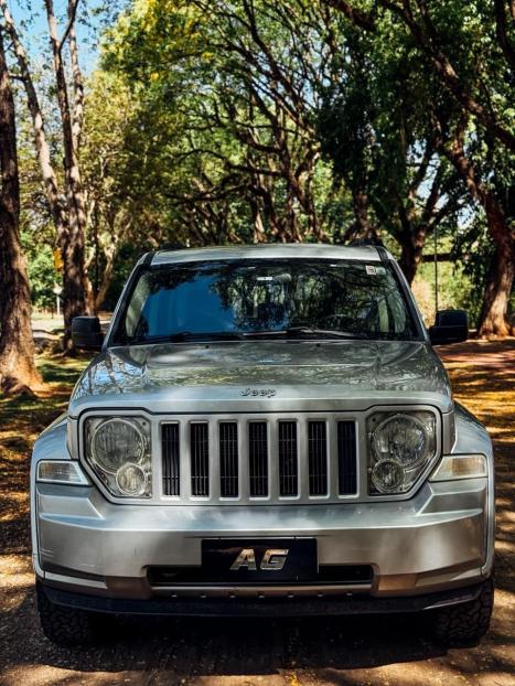 JEEP Cherokee 3.7 V6 12V 4P 4X4 SPORT  AUTOMÁTICO, Foto 3 JEEP Cherokee 3.7 V6 12V 4P 4X4 SPORT  AUTOMÁTICO, Foto 3