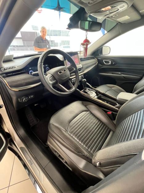 JEEP Commander 1.3 16V 4P FLEX T270 LIMITED TURBO AUTOM�TICO, Foto 16