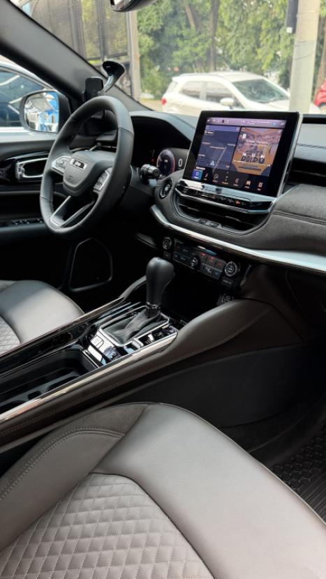 JEEP Commander 2.0 16V 4P TD380 OVERLAND TURBO DIESEL AUTOM�TICO, Foto 5