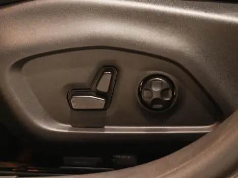 JEEP Commander 2.0 16V 4P HURRICANE 4 TURBO BLACKHAWK AUTOM�TICO, Foto 22