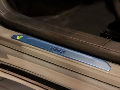 JEEP Commander 2.0 16V 4P HURRICANE 4 TURBO BLACKHAWK AUTOM�TICO, Foto 23