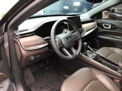 JEEP Commander 2.0 16V 4P TD380 OVERLAND 4X4 TURBO DIESEL AUTOM�TICO AT9, Foto 8