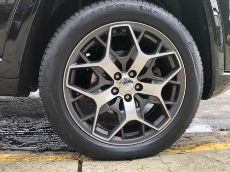 JEEP Commander 2.0 16V 4P TD380 OVERLAND 4X4 TURBO DIESEL AUTOM�TICO AT9, Foto 14