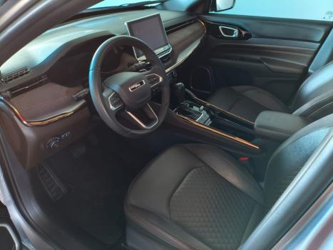 JEEP Commander 2.0 16V 4P TD380 OVERLAND 4X4 TURBO DIESEL AUTOM�TICO AT9, Foto 8