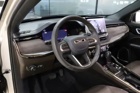 JEEP Commander 2.0 16V 4P TD380 OVERLAND 4X4 TURBO DIESEL AUTOM�TICO AT9, Foto 4