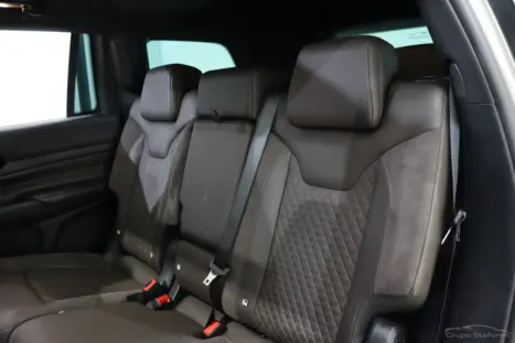 JEEP Commander 2.0 16V 4P TD380 OVERLAND 4X4 TURBO DIESEL AUTOM�TICO AT9, Foto 8