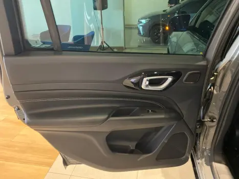JEEP Commander 2.0 16V 4P HURRICANE 4 TURBO BLACKHAWK AUTOM�TICO AT9, Foto 7