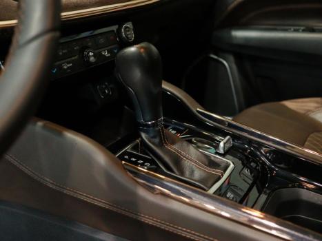 JEEP Commander 2.0 16V 4P TD380 OVERLAND 4X4 TURBO DIESEL AUTOM�TICO AT9, Foto 13