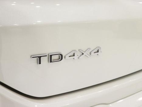 JEEP Commander 2.0 16V 4P TD380 OVERLAND 4X4 TURBO DIESEL AUTOM�TICO AT9, Foto 18