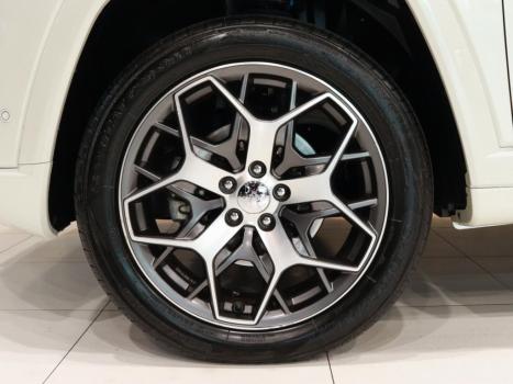 JEEP Commander 2.0 16V 4P TD380 OVERLAND 4X4 TURBO DIESEL AUTOM�TICO AT9, Foto 19