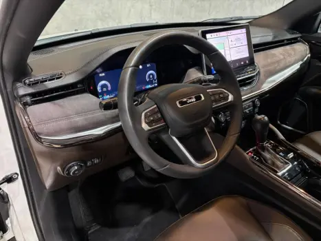 JEEP Commander 2.0 16V 4P TD380 OVERLAND 4X4 TURBO DIESEL AUTOM�TICO AT9, Foto 10