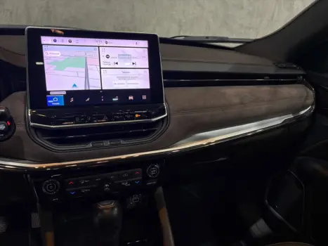 JEEP Commander 2.0 16V 4P TD380 OVERLAND 4X4 TURBO DIESEL AUTOM�TICO AT9, Foto 12