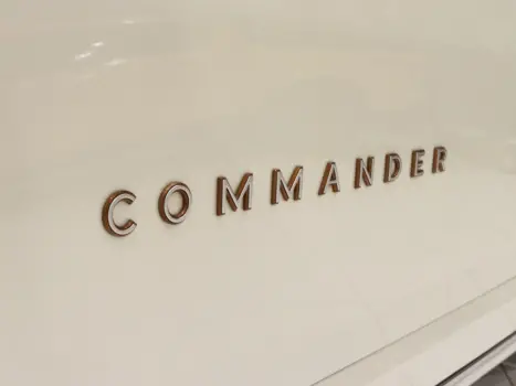 JEEP Commander 2.0 16V 4P TD380 OVERLAND 4X4 TURBO DIESEL AUTOM�TICO AT9, Foto 17