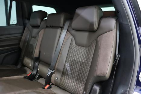 JEEP Commander 2.0 16V 4P TD380 OVERLAND 4X4 TURBO DIESEL AUTOM�TICO AT9, Foto 8