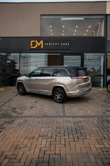 JEEP Commander 2.0 16V 4P TD380 OVERLAND 4X4 TURBO DIESEL AUTOM�TICO AT9, Foto 9