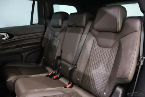 JEEP Commander 2.0 16V 4P TD380 OVERLAND 4X4 TURBO DIESEL AUTOM�TICO AT9, Foto 8