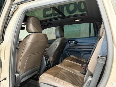 JEEP Commander 2.0 16V 4P TD380 OVERLAND 4X4 TURBO DIESEL AUTOM�TICO AT9, Foto 15