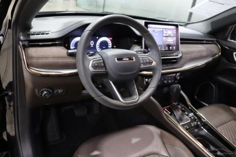 JEEP Commander 2.0 16V 4P TD380 OVERLAND 4X4 TURBO DIESEL AUTOM�TICO AT9, Foto 4