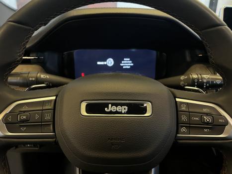 JEEP Commander 2.0 16V 4P TD380 OVERLAND 4X4 TURBO DIESEL AUTOMÁTICO AT9, Foto 8
