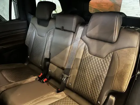 JEEP Commander 2.0 16V 4P HURRICANE 4 OVERLAND TURBO 4X4 AUTOMÁTICO AT9, Foto 15