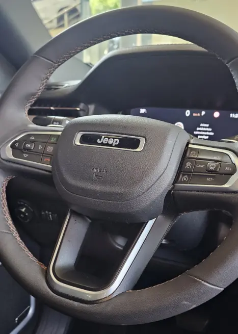 JEEP Commander 2.0 16V 4P TD380 OVERLAND 4X4 TURBO DIESEL AUTOMÁTICO AT9, Foto 17