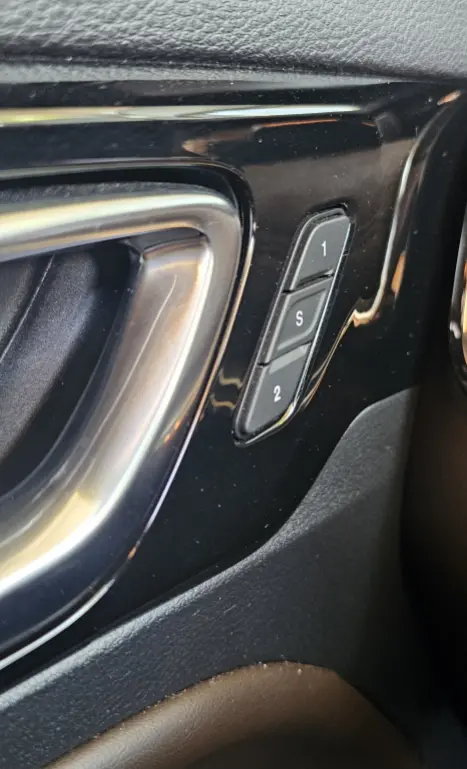 JEEP Commander 2.0 16V 4P TD380 OVERLAND 4X4 TURBO DIESEL AUTOMÁTICO AT9, Foto 20