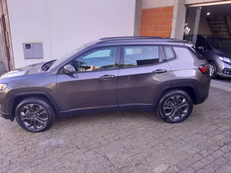 JEEP Compass 1.3 16V 4P FLEX LONGITUDE 80 ANOS T270 TURBO AUTOMTICO, Foto 3