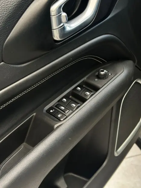 JEEP Compass 1.3 16V 4P FLEX LONGITUDE T270 TURBO AUTOM�TICO, Foto 17