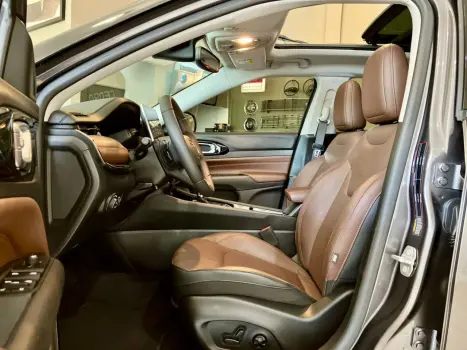 JEEP Compass 1.3 16V 4P FLEX LIMITED T270 TURBO AUTOM�TICO, Foto 8