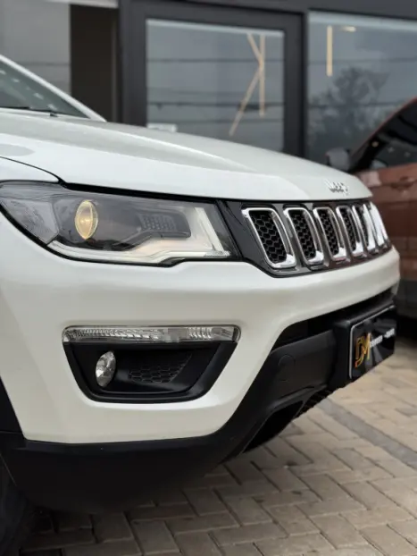 JEEP Compass 2.0 16V 4P LONGITUDE TURBO DIESEL 4X4 AUTOMÁTICO, Foto 3 JEEP Compass 2.0 16V 4P LONGITUDE TURBO DIESEL 4X4 AUTOMÁTICO, Foto 3