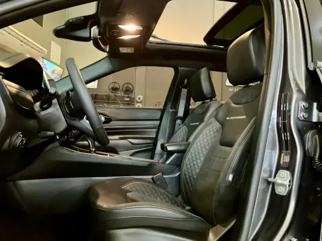 JEEP Compass 2.0 16V 4P HURRICANE 4 TURBO BLACKHAWK AUTOM�TICO AT9, Foto 11