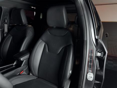 JEEP Compass 2.0 16V 4P HURRICANE 4 TURBO BLACKHAWK AUTOMÁTICO AT9, Foto 11