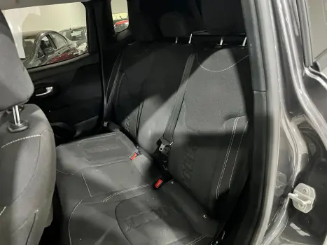 JEEP Renegade 1.3 16V 4P FLEX T270 SPORT TURBO AUTOMÁTICO, Foto 6 JEEP Renegade 1.3 16V 4P FLEX T270 SPORT TURBO AUTOMÁTICO, Foto 6