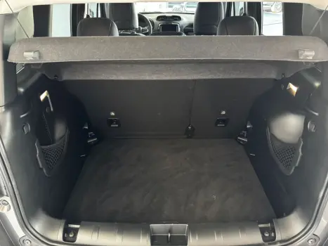 JEEP Renegade 1.3 16V 4P FLEX T270 LONGITUDE TURBO AUTOMÁTICO, Foto 8 JEEP Renegade 1.3 16V 4P FLEX T270 LONGITUDE TURBO AUTOMÁTICO, Foto 8