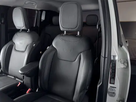 JEEP Renegade 1.3 16V 4P FLEX T270 LONGITUDE TURBO AUTOM�TICO, Foto 9