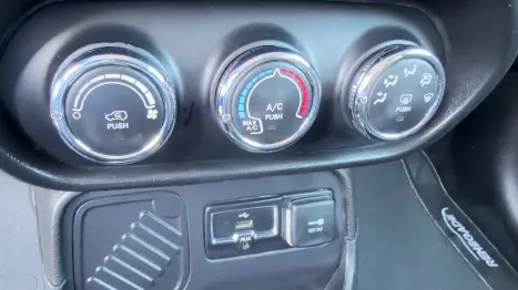 JEEP Renegade 1.8 16V 4P FLEX SPORT AUTOM�TICO, Foto 24