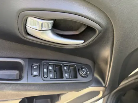 JEEP Renegade 1.8 16V 4P FLEX AUTOM�TICO, Foto 14
