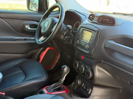 JEEP Renegade 2.0 16V 4P TURBO DIESEL TRAILHAWK 4X4 AUTOMTICO, Foto 10