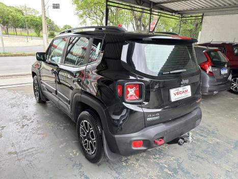 JEEP Renegade 2.0 16V 4P TURBO DIESEL TRAILHAWK 4X4 AUTOMÁTICO, Foto 5 JEEP Renegade 2.0 16V 4P TURBO DIESEL TRAILHAWK 4X4 AUTOMÁTICO, Foto 5