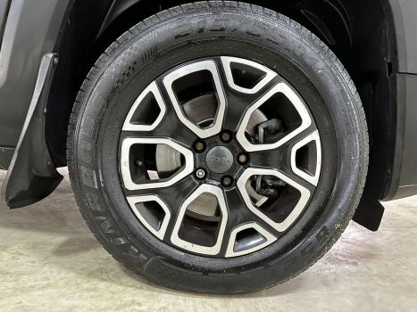 JEEP Renegade 2.0 16V 4P TURBO DIESEL TRAILHAWK 4X4 AUTOMÁTICO, Foto 7 JEEP Renegade 2.0 16V 4P TURBO DIESEL TRAILHAWK 4X4 AUTOMÁTICO, Foto 7