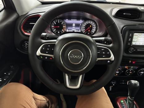 JEEP Renegade 2.0 16V 4P TURBO DIESEL TRAILHAWK 4X4 AUTOMÁTICO, Foto 8 JEEP Renegade 2.0 16V 4P TURBO DIESEL TRAILHAWK 4X4 AUTOMÁTICO, Foto 8