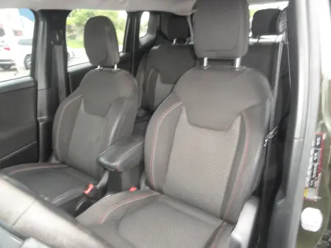 JEEP Renegade 2.0 16V 4P TURBO DIESEL SPORT 4X4 AUTOM�TICO, Foto 16