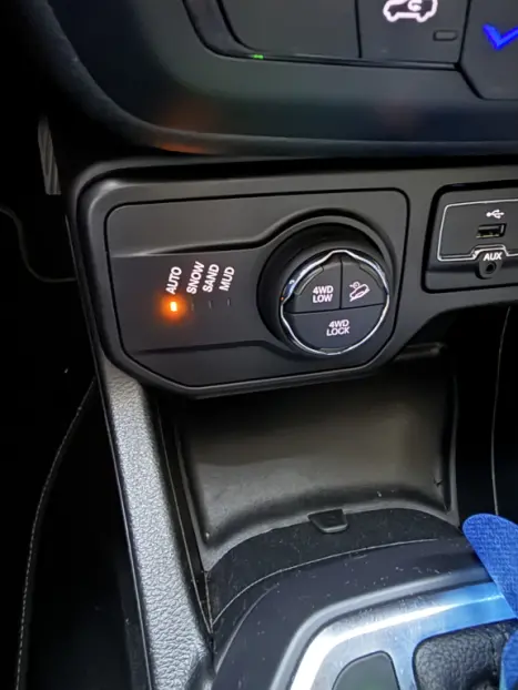JEEP Renegade 2.0 16V 4P TURBO DIESEL LONGITUDE 4X4 AUTOM�TICO, Foto 15