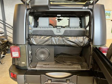 JEEP Wrangler 3.8 V6 12V SPORT TETO R�GIDO AUTOM�TICO, Foto 14