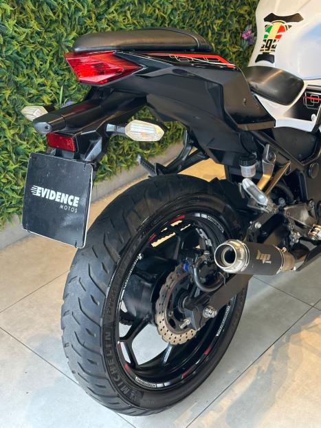 KAWASAKI Ninja 300 , Foto 3 KAWASAKI Ninja 300 , Foto 3