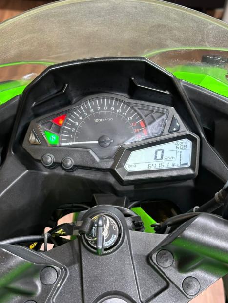 KAWASAKI Ninja 300 , Foto 7