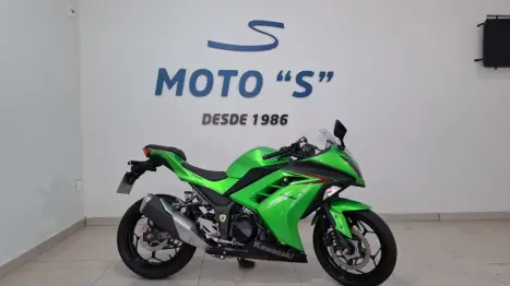 KAWASAKI Ninja 300 ABS, Foto 1