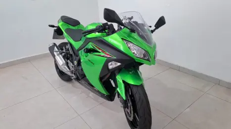 KAWASAKI Ninja 300 ABS, Foto 4